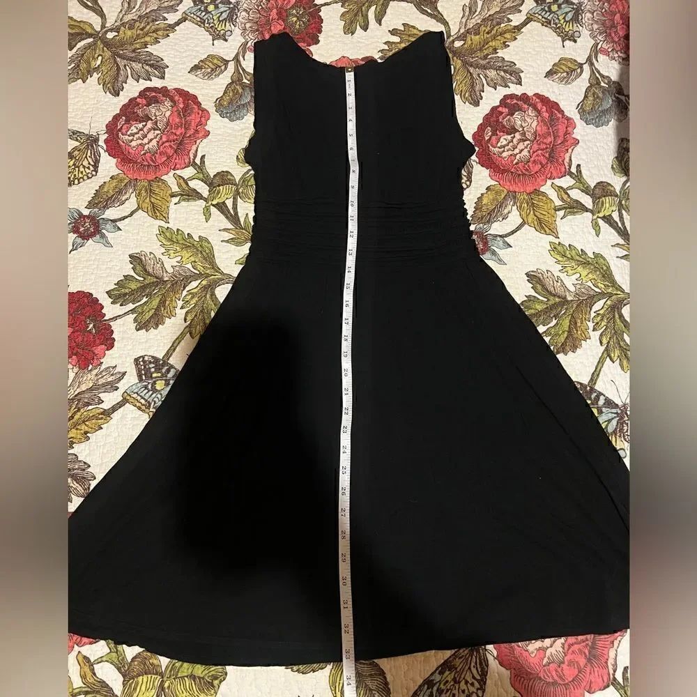 Black Sleeveless Max Studio Dress - Picture 8 of 9